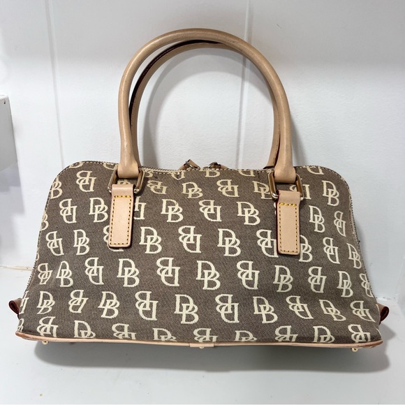 Vintage Dooney & Bourke Signature Front Clasp Brown Tan Handbag Domed Satchel - Picture 5 of 16